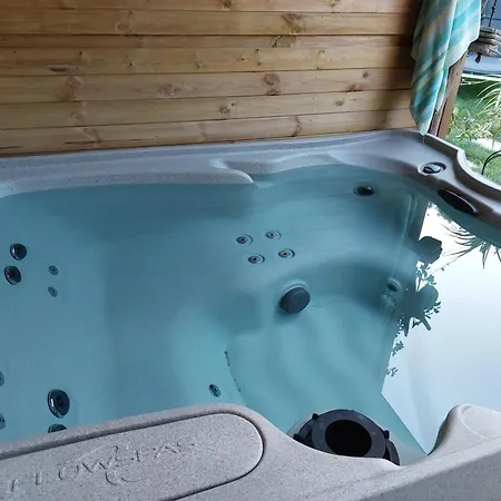 Maison avec SPA et piscine privée à 3 min à pied de la plage et des commerces *