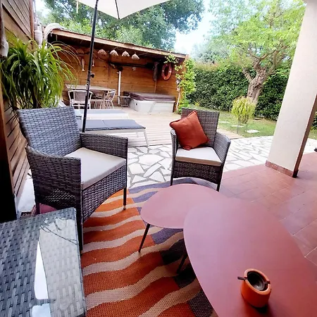 Casa vacanze Maison avec SPA et piscine privée à 3 min à pied de la plage et des commerces *