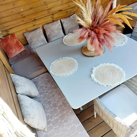 Hébergement de vacances Maison Avec Et Piscine Privée à 3 Min à Pied De La Et Des Commerces