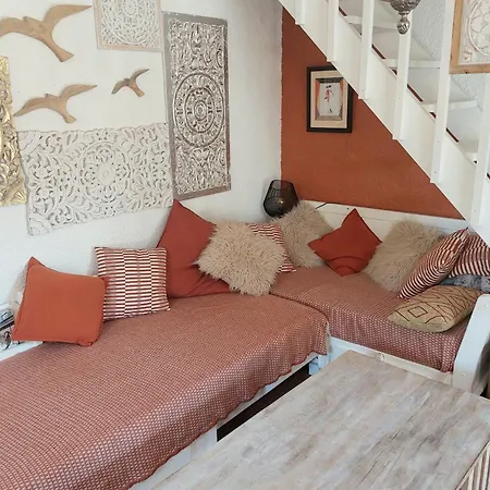 Hébergement de vacances Maison Avec Et Piscine Privée à 3 Min à Pied De La Et Des Commerces *